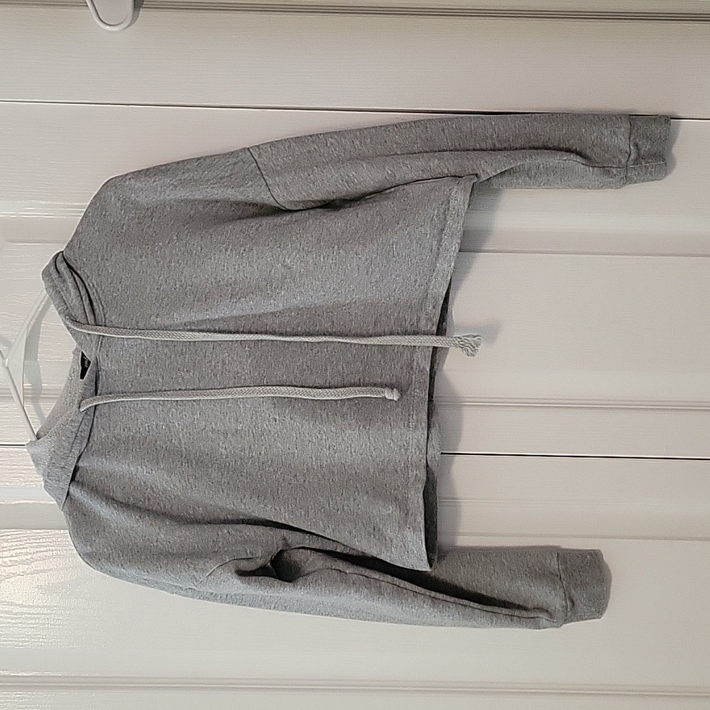 Cropped hoodie